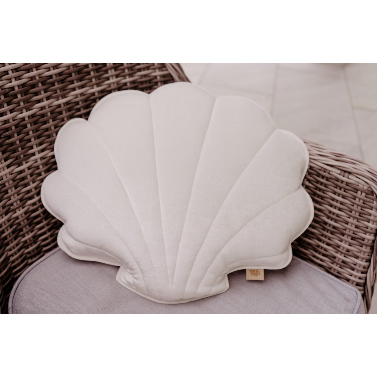 Fluwelen schelpkussen 'White Pearl'