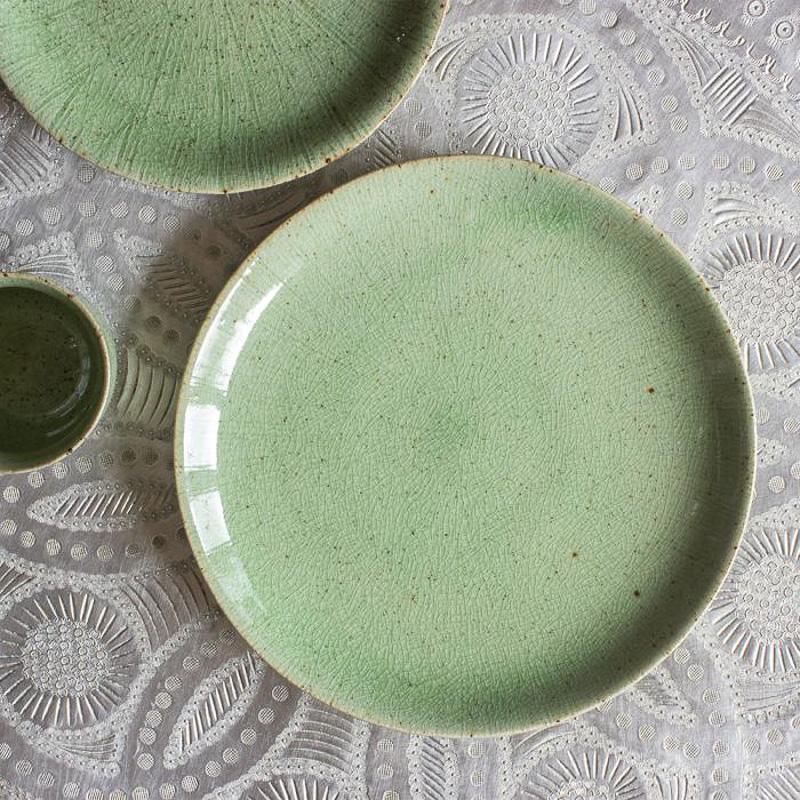 Dinerbord stoneware Gina Earthware Dinerbord van stoneware in frisgroene kleur. Dek jouw tafel in stijl met dit prachtige dinerbord Gina. Jouw gasten zullen onder de indruk zijn van deze prachtige tafeldekking. Maak jouw serie compleet met de bekers, bakj