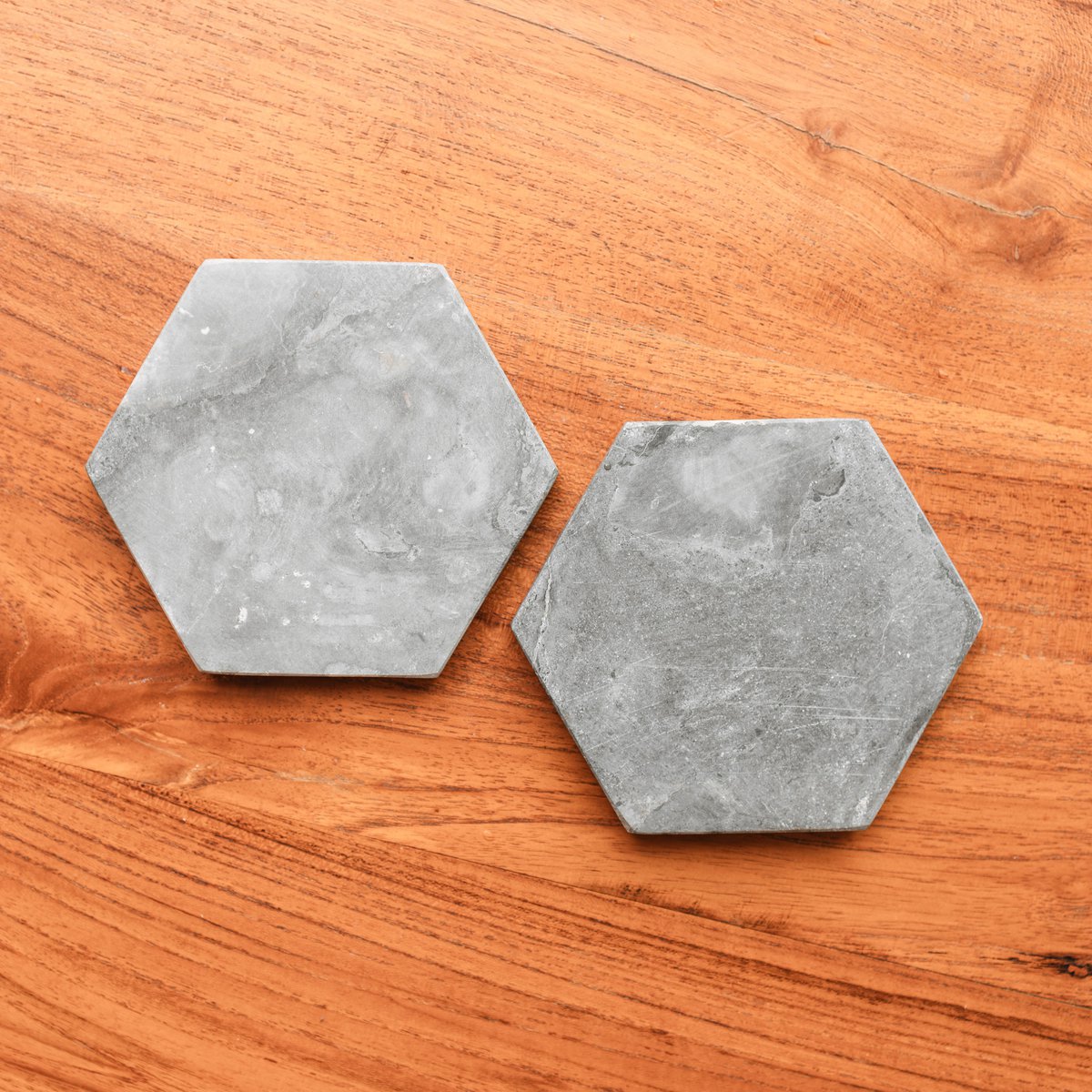 Marmeren onderzetters grijs – zeshoekige onderzetters voor mokken of glazen – handgemaakte onderzetters set van 4 of 8 INAI (grijs)