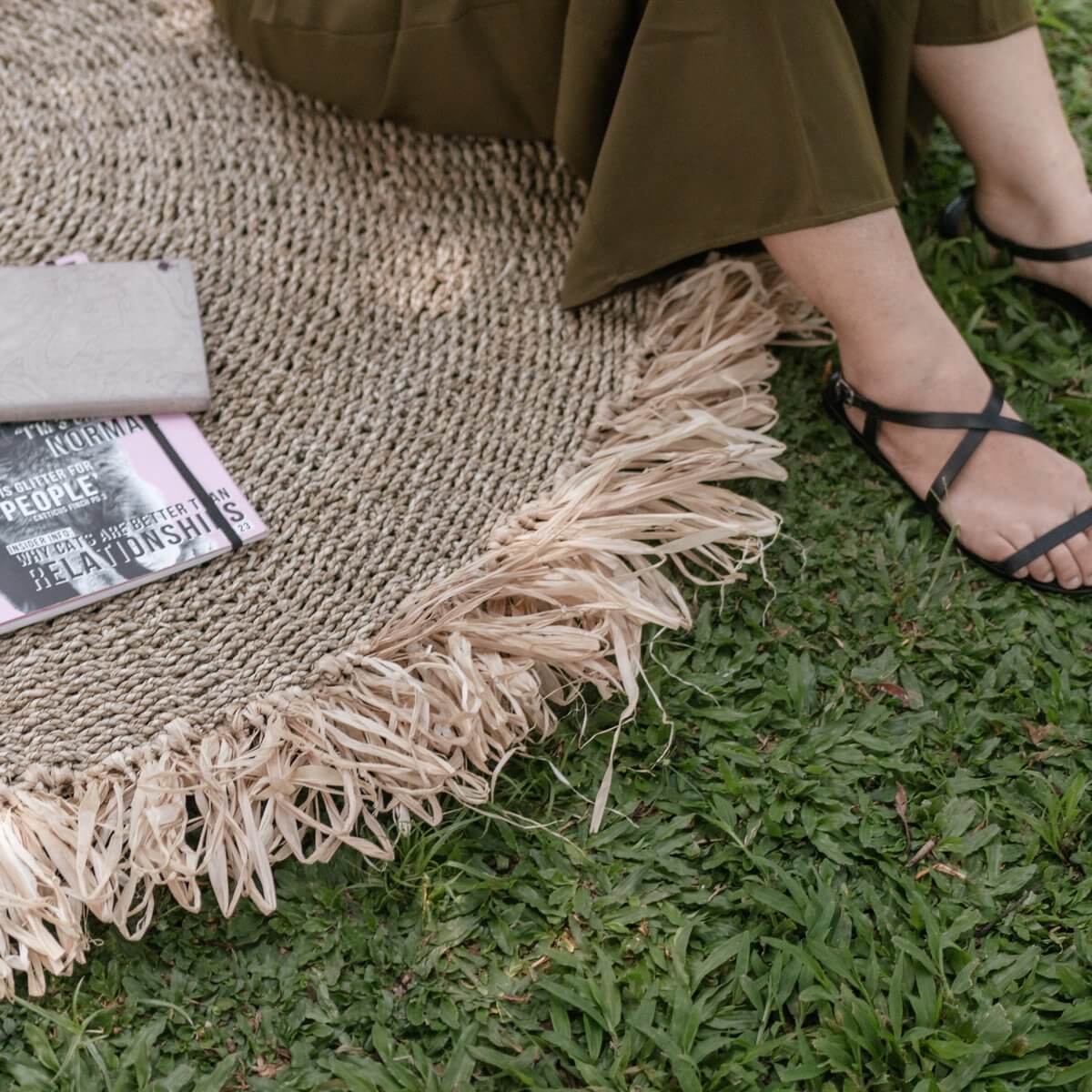 100/120cm Rond Zeegras Tapijt | Vloerkleed met Kwastjes DASA (2 maten)-Soeji-Ik Hout ervan.