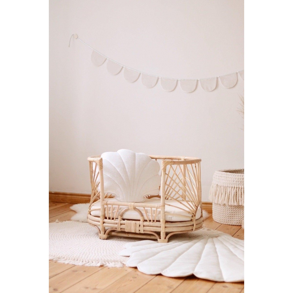 Fluwelen slinger "White Pearl" met halve maantjes