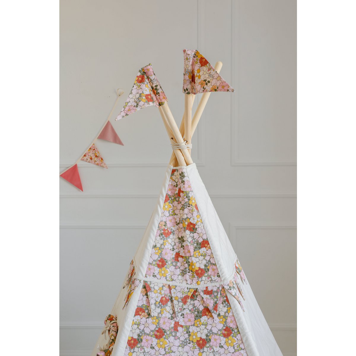 Cotton Tipee Tent voor meisjes met bloemen Afdrukken "Green Garden" bloemen en stijlvolle tent, verjaardagscadeau idee voor meisje, voorjaarshuisdecoratie-Moi Mili-Ik Hout ervan.