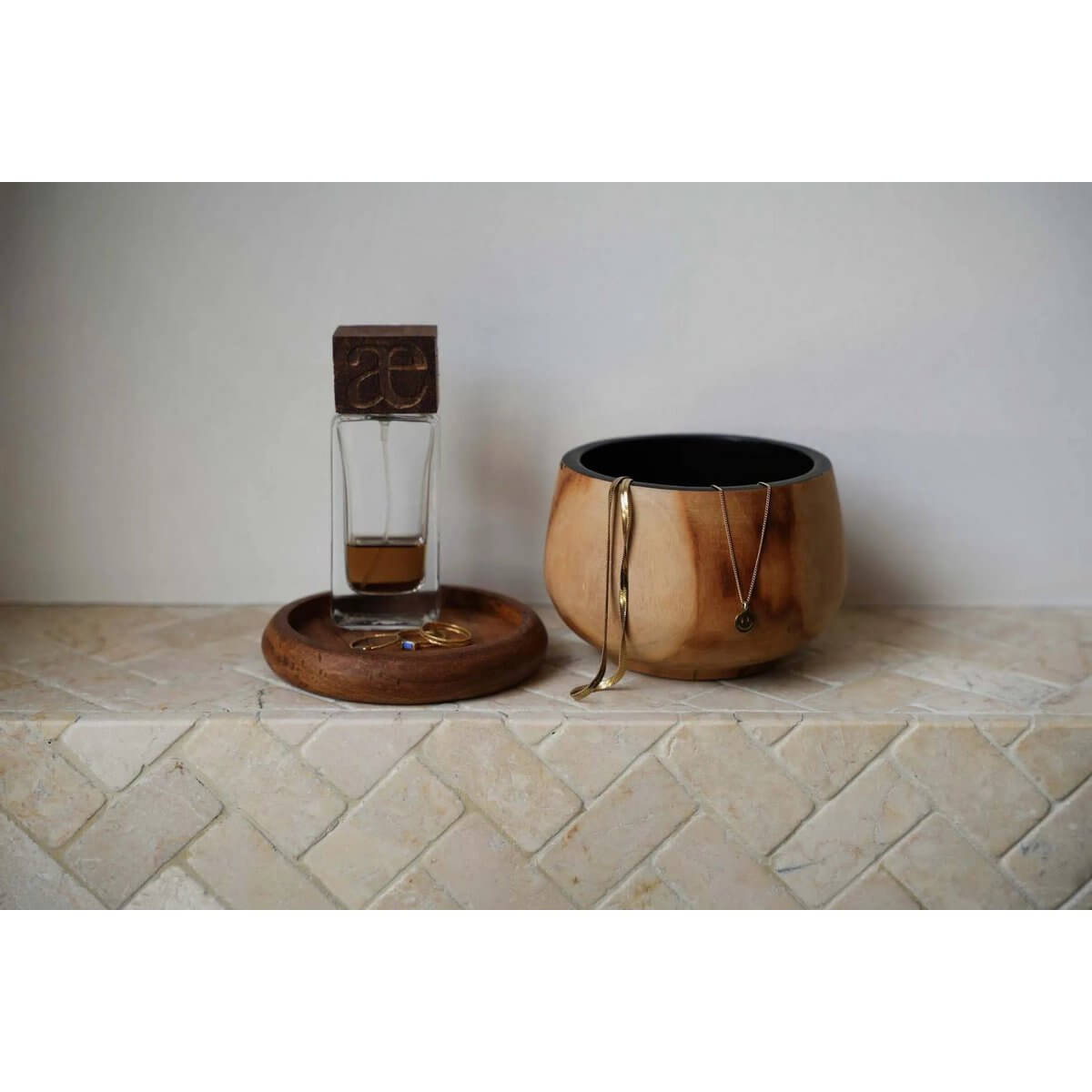 Bohemian style teakhouten schalen voor sieraden of snacks, handgemaakt met uniek design in natuurlijke houtkleur, decoratieve badkameraccessoire.