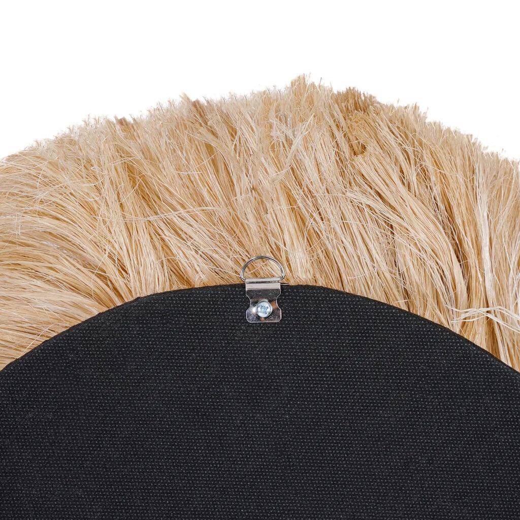 Detail van De La Duchessa Spiegel Naturel - Lusvormige ophanghaak en beige vezels op zwarte achtergrond.