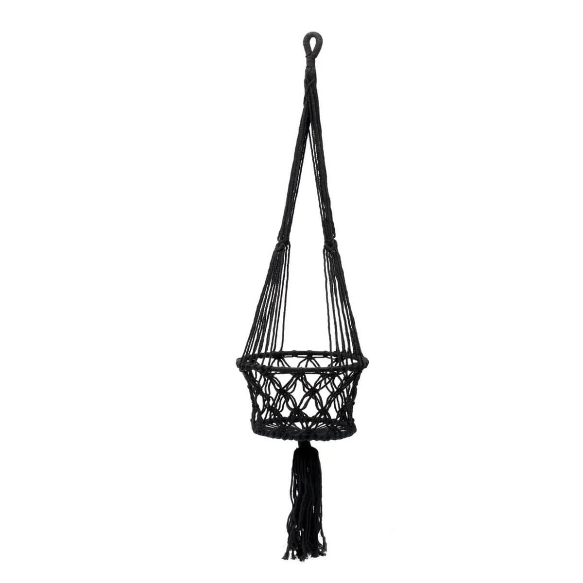 Bohemian zwart macramé plantenhouder van Bazar Bizar, handgemaakt van katoen en ijzer, perfect voor kamerplanten.
