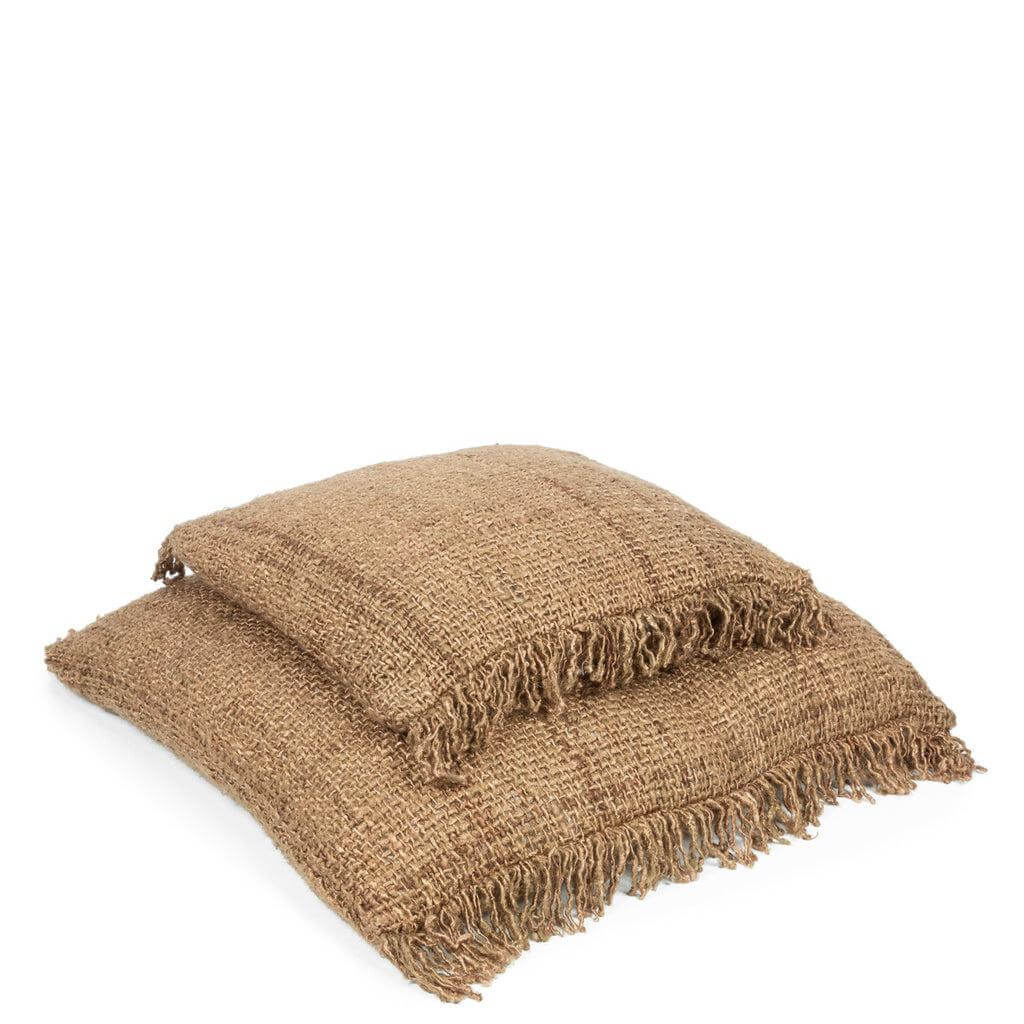 De Oh My Gee bruine kussenhoes, 40x40 cm, boho-stijl katoen met textuur en franjes, perfect voor interieurdecoratie.