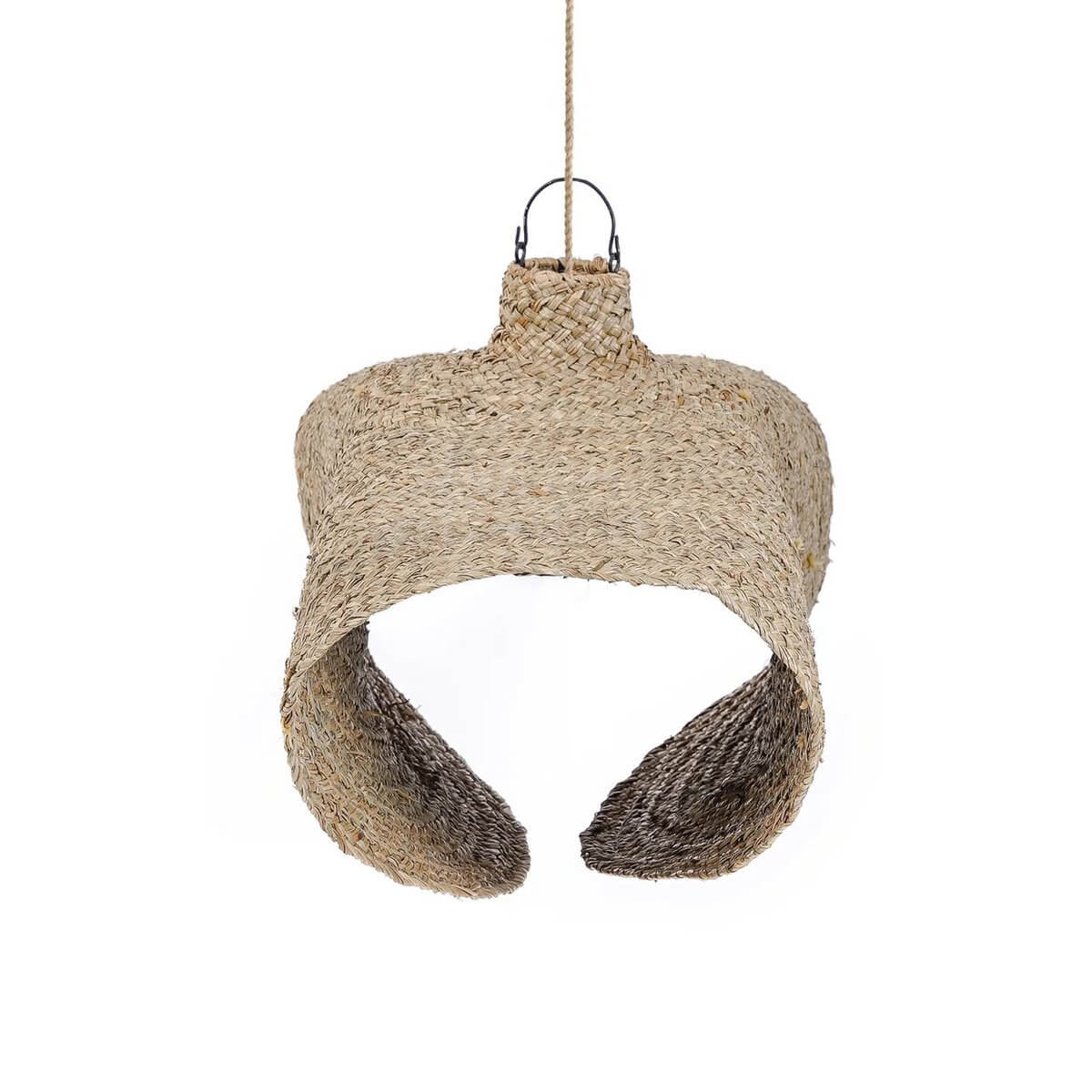 Bohemian De Qubba Hanger XL in naturel waterhyacint, bringing coastal vibes to any room with organic, woven light patterns.