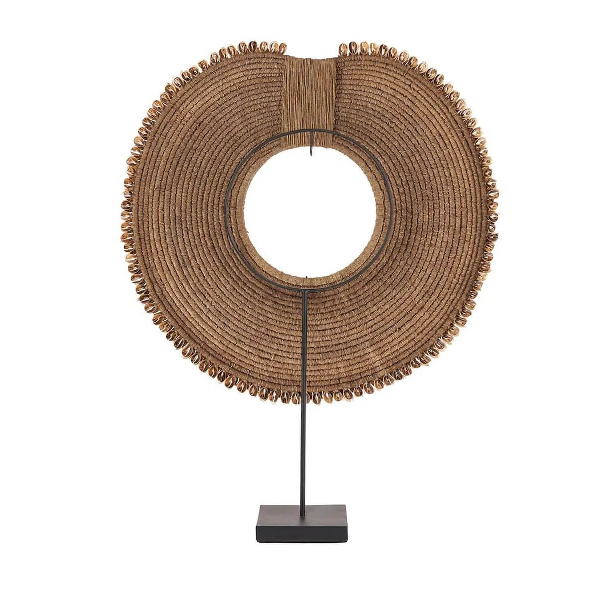 Alt Tag: Shell Réunion op stand, natuurlijke schelpendecoratie voor woninginterieur, stijlvolle kustvibe zonder zand.