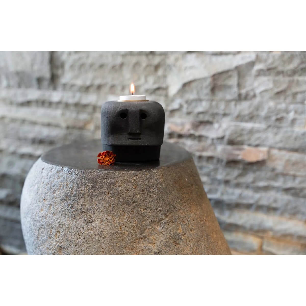 De Sumba Steen Kaarsenhouder