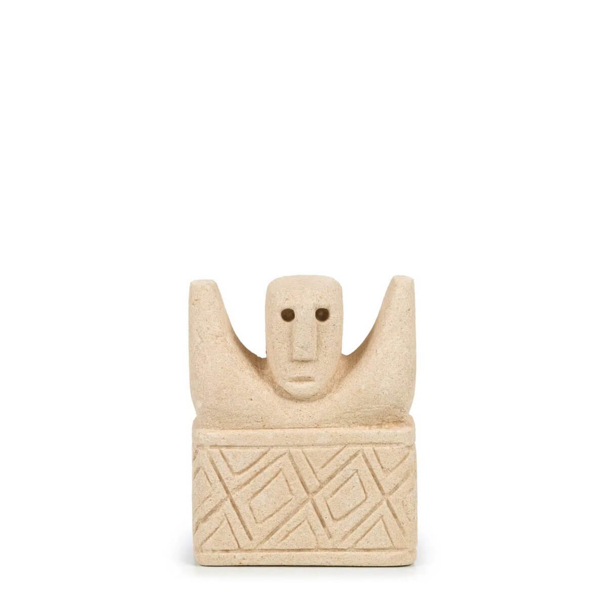 Bohemian De Sumba-steen #17 hand-carved sandstone sculpture from Sumba, Indonesia, offering traditional protection and healing.