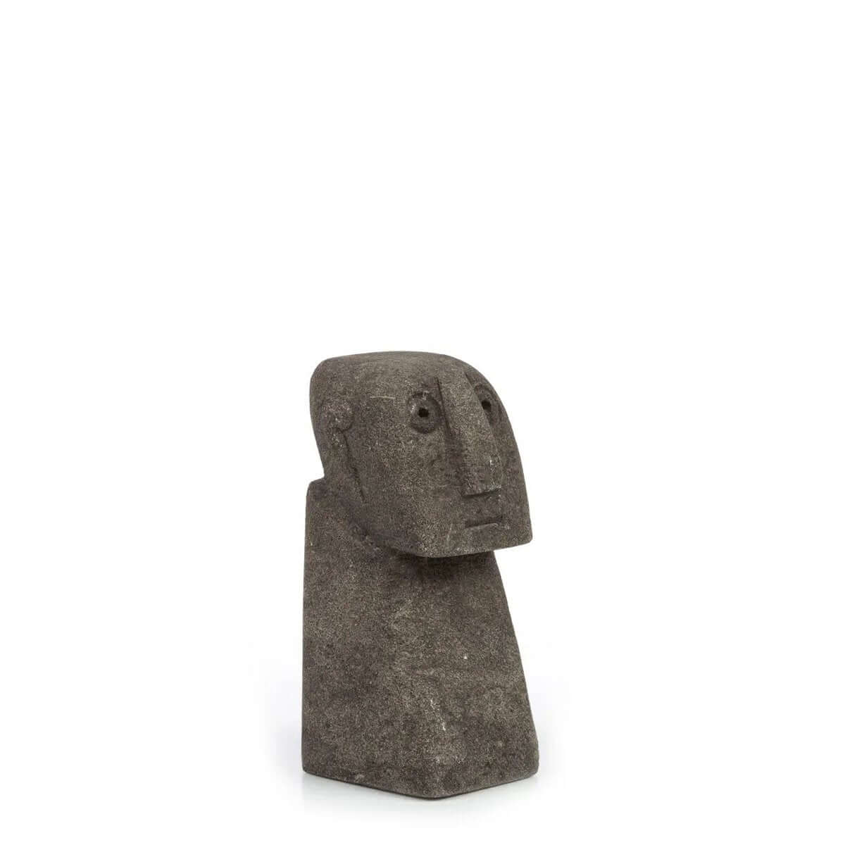 Bohemian Sumba-steen #25 hand-carved stone statue from Indonesia, offering cultural protection and healing energies.