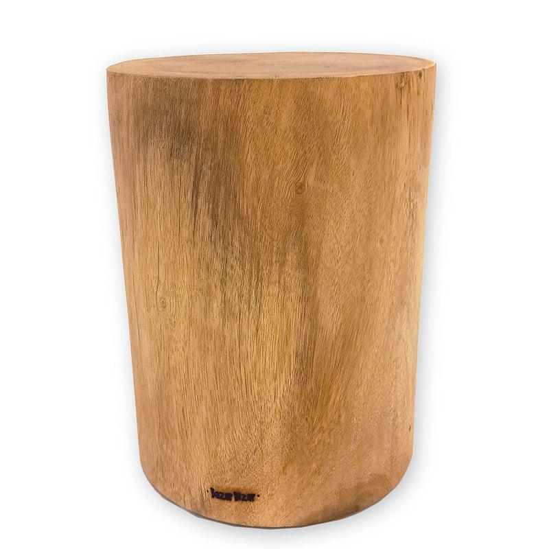 De Tribe Kruk van massief Mungurr hout, perfect als nachtkastje of bijzettafeltje. Natuurlijk en handgemaakt design.