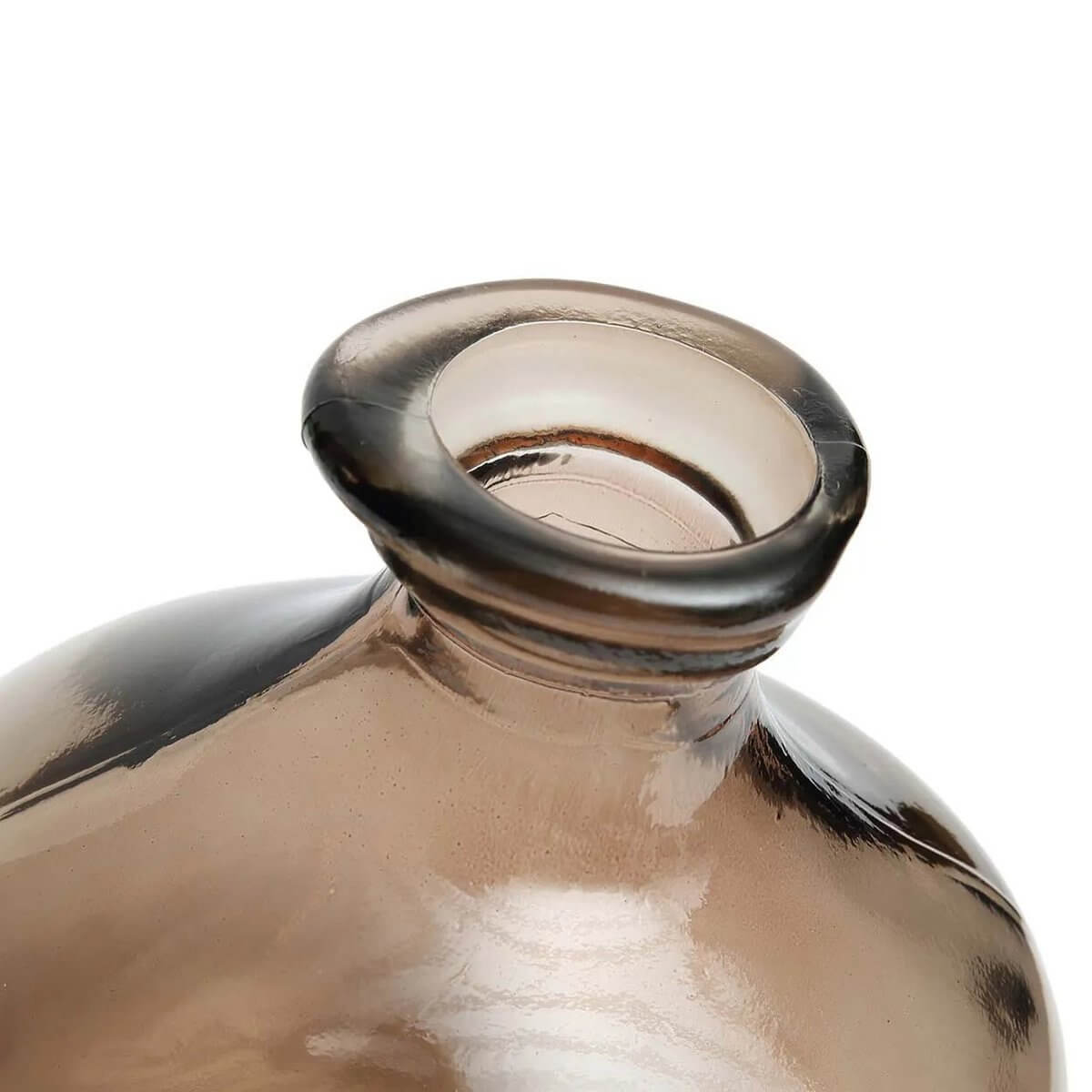 Close-up of De Xiao Bohemian Beige Vase with smooth curves, showcasing its elegant design and organic shape for a stylish accent.