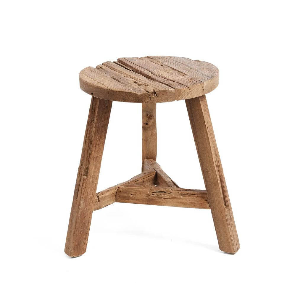 Rustieke Yatai kruk van teakhout, ideaal als zitplaats of decoratief element in je interieur.