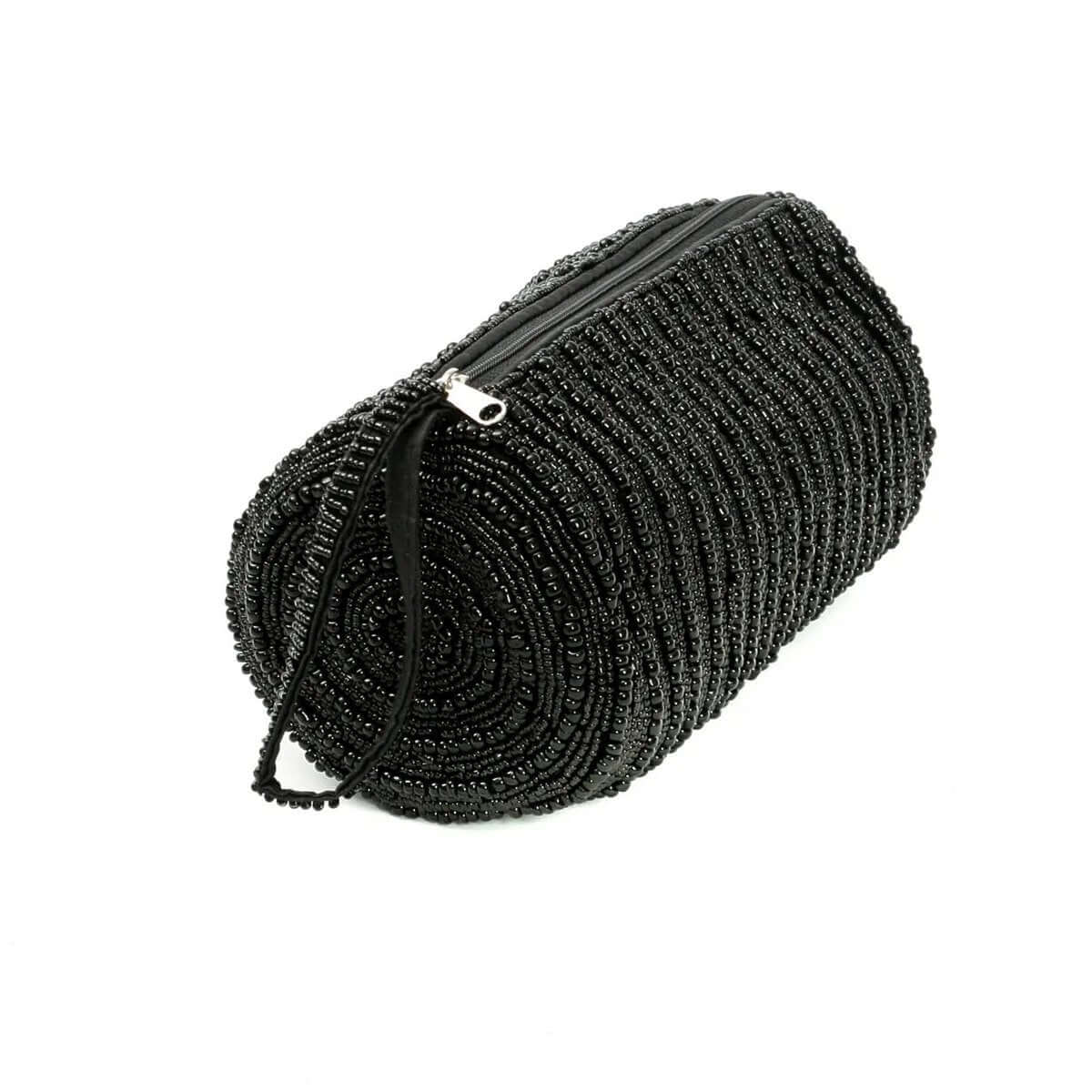 Bohemian-style black etui pencil case with zipper, perfect for organizing pens, pencils, and makeup essentials. Size: 10x10x20cm.