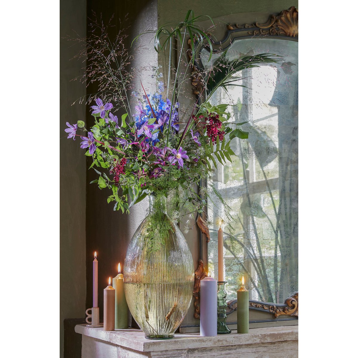 Firenza Fles Vaas - H59 x Ø29 cm - Gerecycled Glas - Lichtbruin-vazen-Mica Decorations-Ik Hout ervan.