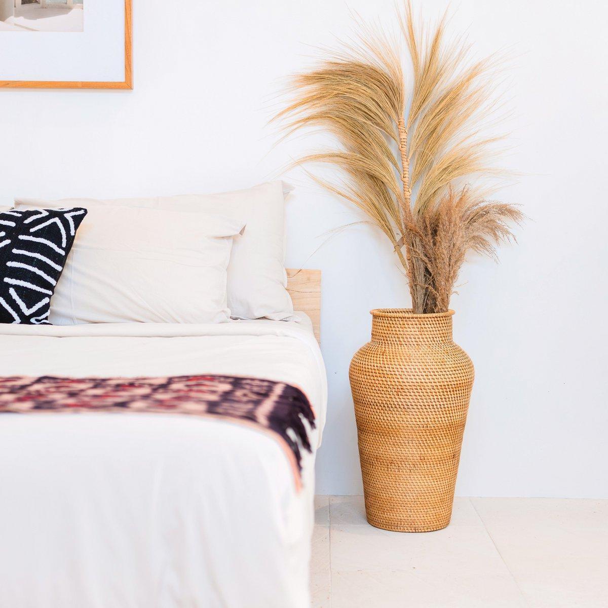 Geweven rotan vaas rond – grote boho decoratieve vaas – vaas hoog en smal – vloervaas handgemaakt van natuurlijke vezels (Ø 30 cm) KIDUNG-vazen-Soeji-Ik Hout ervan.