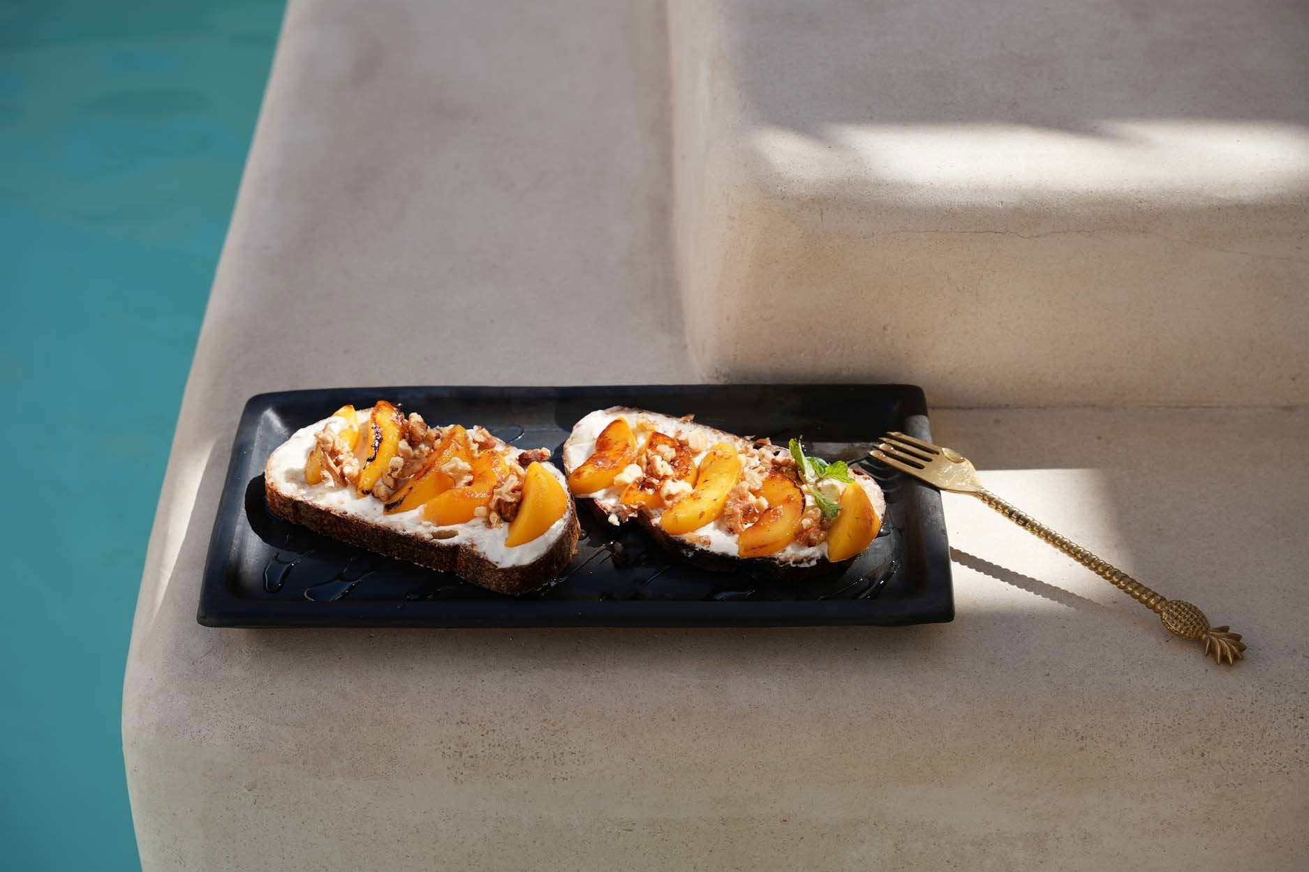 The Burned Sushi Bord - Zwart - M