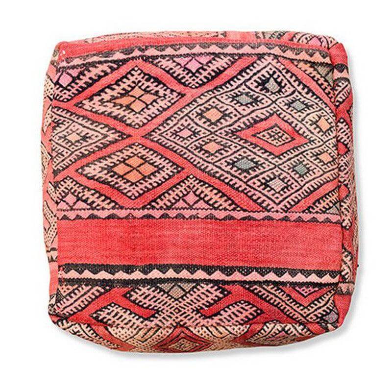 Vintage Marokkaans vloerkussen in bohemian stijl met unieke patronen, handgemaakt van een Berberkleed. Eyecatcher voor woon- of slaapkamer.