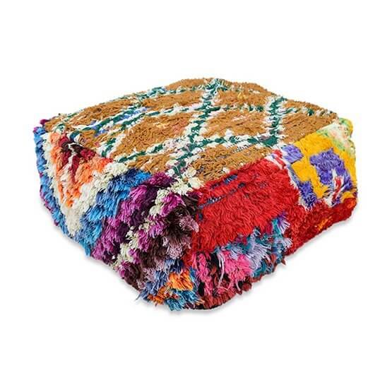 Kleurrijk Marokkaans vloerkussen vintage van berberkleed, uniek handgemaakt en bohemian stijl, ideaal voor woon- of slaapkamer.