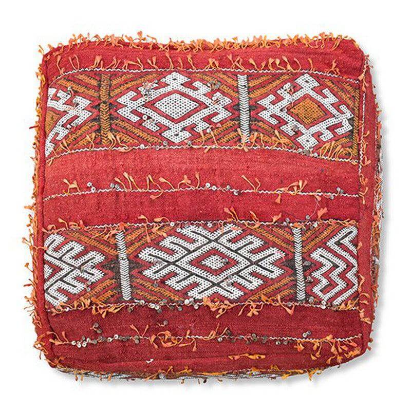Marokkaans vloerkussen vintage K1370 in rood met unieke berber motieven, perfect voor een bohemian sfeer in huis.