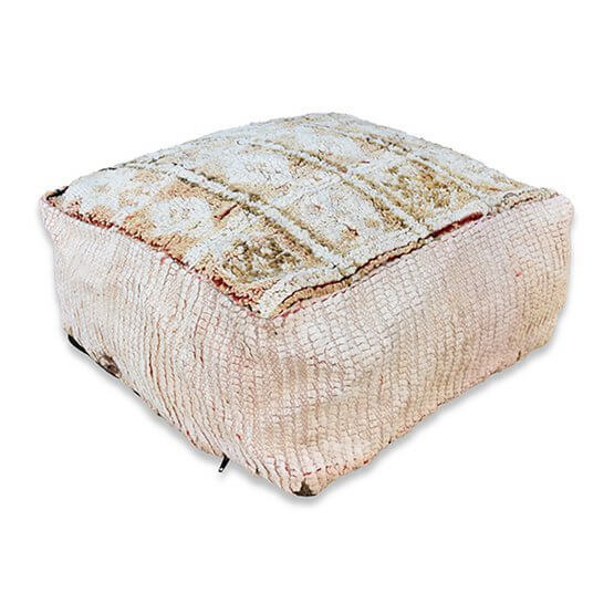 Uniek Marokkaans vintage vloerkussen, handgemaakt van Berberkleed, bohemian stijl voor woon- of slaapkamer. Eyecatcher en kunstwerk.
