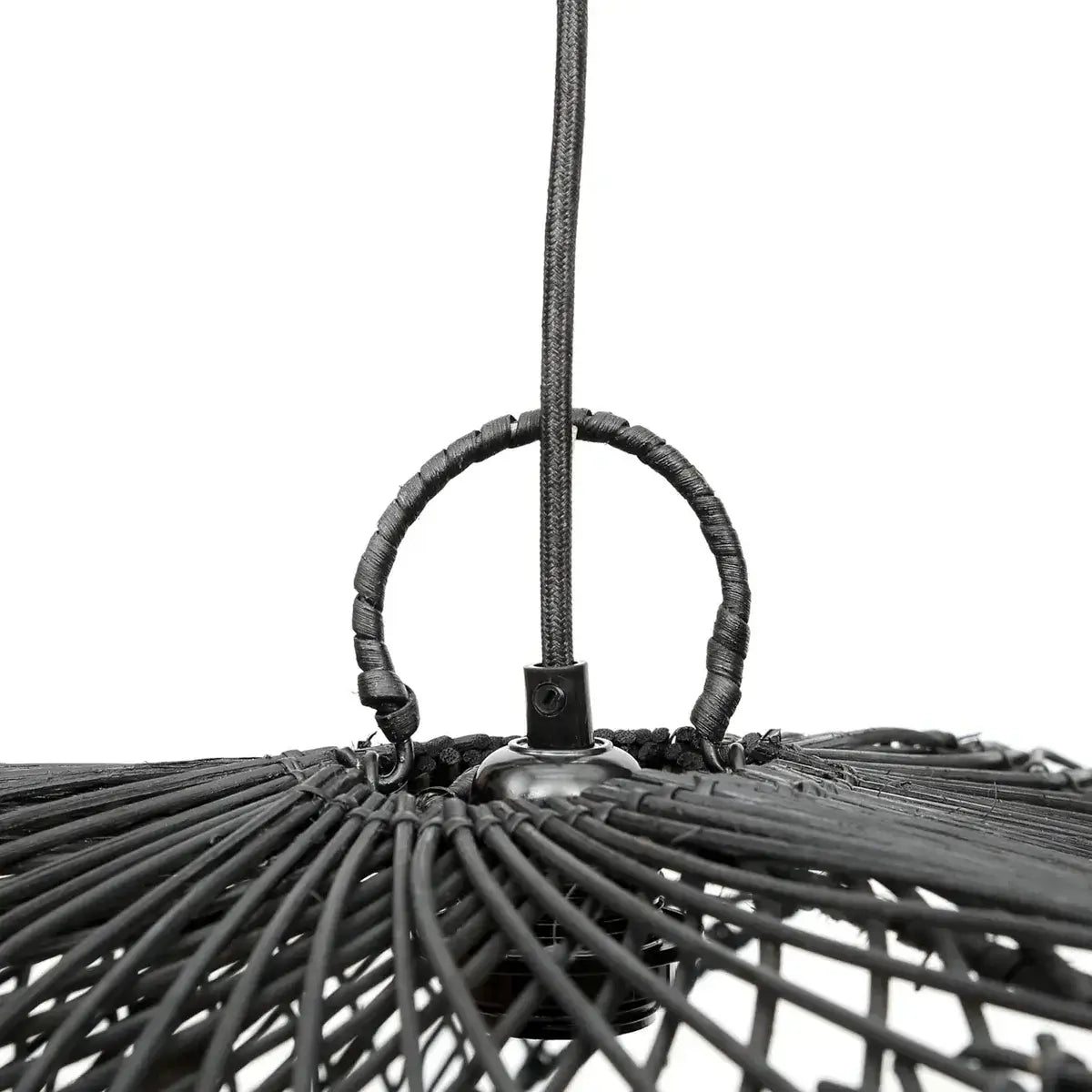 Top view of black Rotan hanglamp Chapeau showing intricate weaving and modern design.