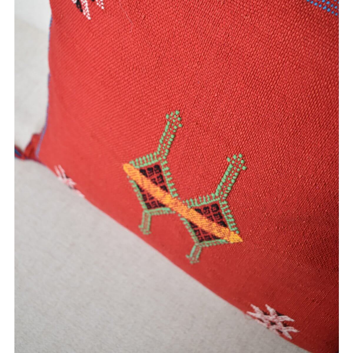 Sabra kussen SB090 met kleurrijk bohemian patroon voor een Ibiza sfeer, ideaal voor binnen en tuin. Handgemaakte details.