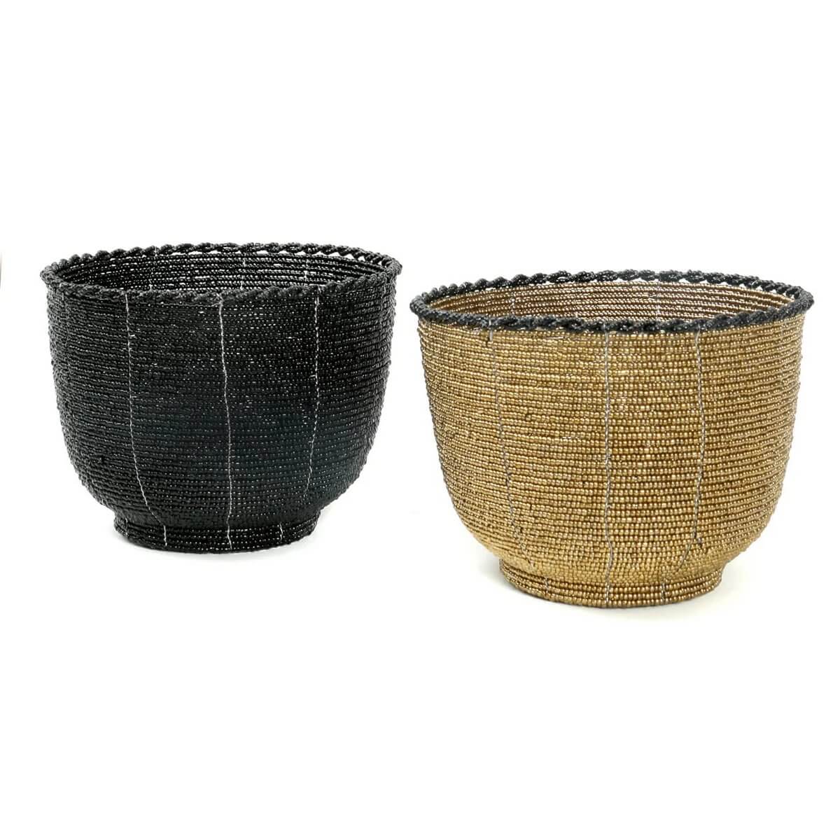 Bohemian style beaded candy bowls in zwart, perfect for chic storage and decor. Handcrafted elegance for any room.