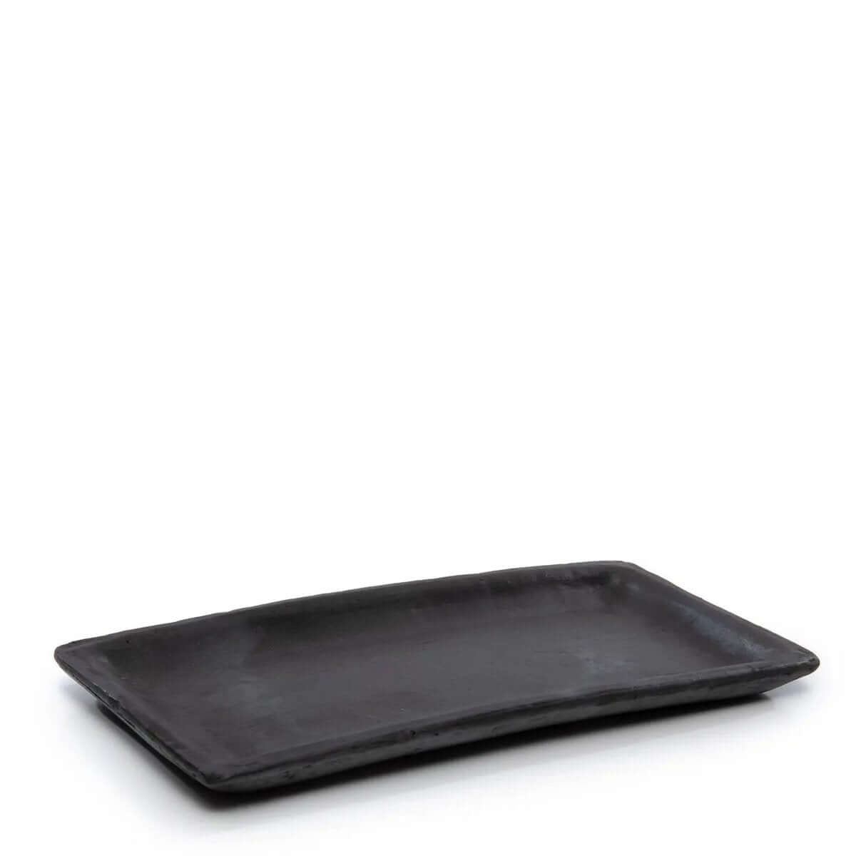 Sleek Bohemian black sushi board, handcrafted in terracotta, perfect for stylish presentation. Size: 12x25cm. Brand: Bazar Bizar Living.