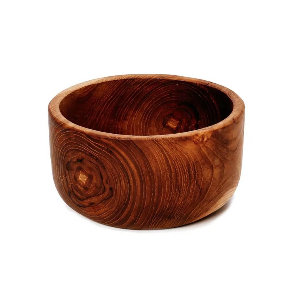 Bohemian teak wortel salade bowl perfect for stylish dining; sustainable and photogenic, made of Bazar Bizar teak wood.