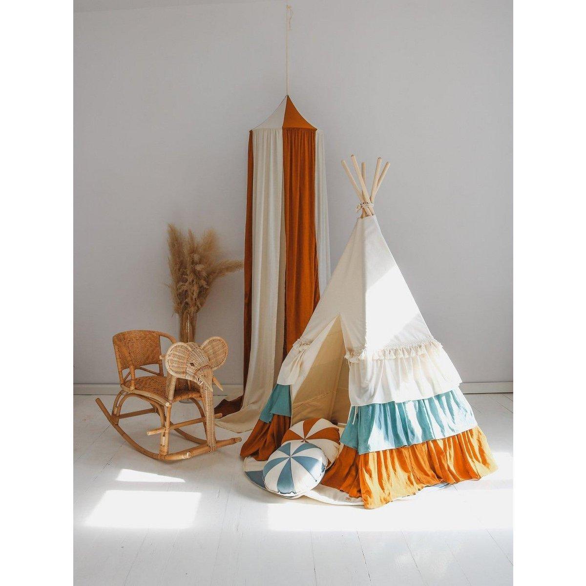 Tipi "Circus" met ruches en bruin-beige mat-Moi Mili-Ik Hout ervan.