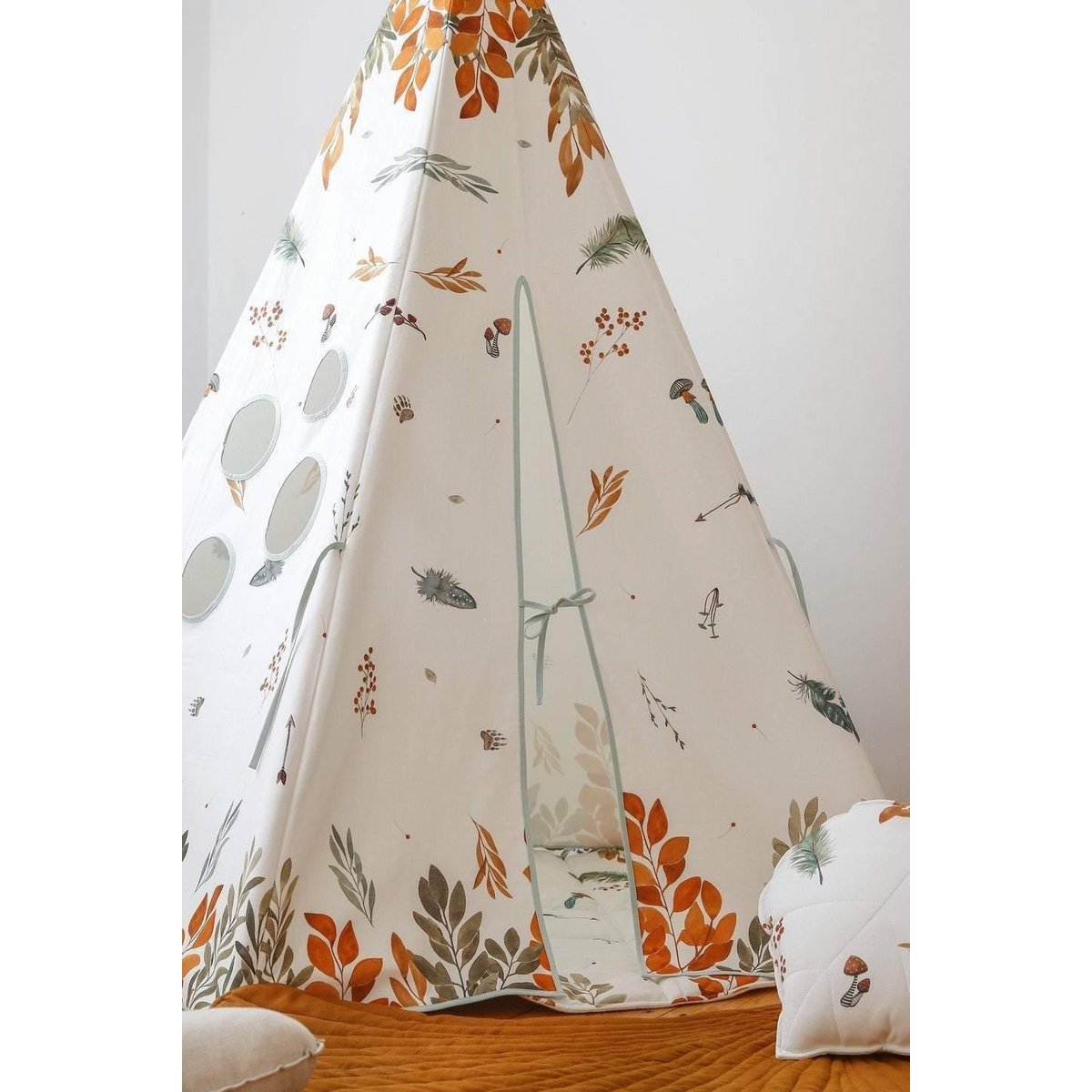 Tipi Tent "Bosvrienden"-Moi Mili-Ik Hout ervan.