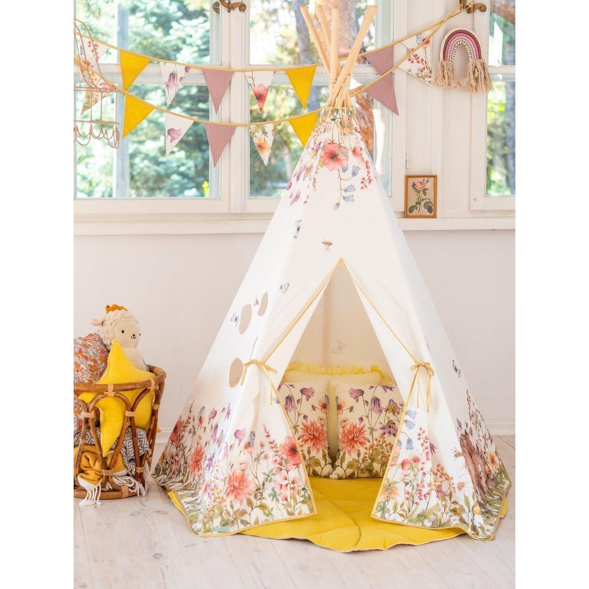 Tipi-tent "Wilde bloemen"-Moi Mili-Ik Hout ervan.