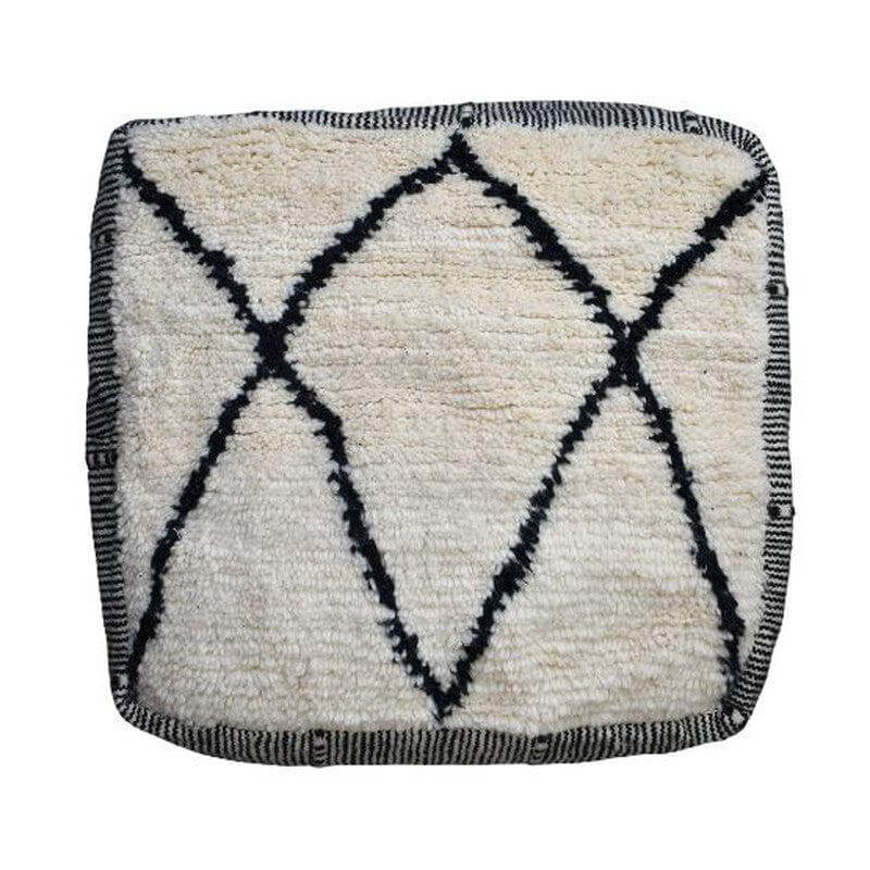 Elegant Vloerkussen Beni Ourain met Zanafi zijkanten voor een knusse woonkamer, traditioneel Marokkaans handwerk van zachte wol.