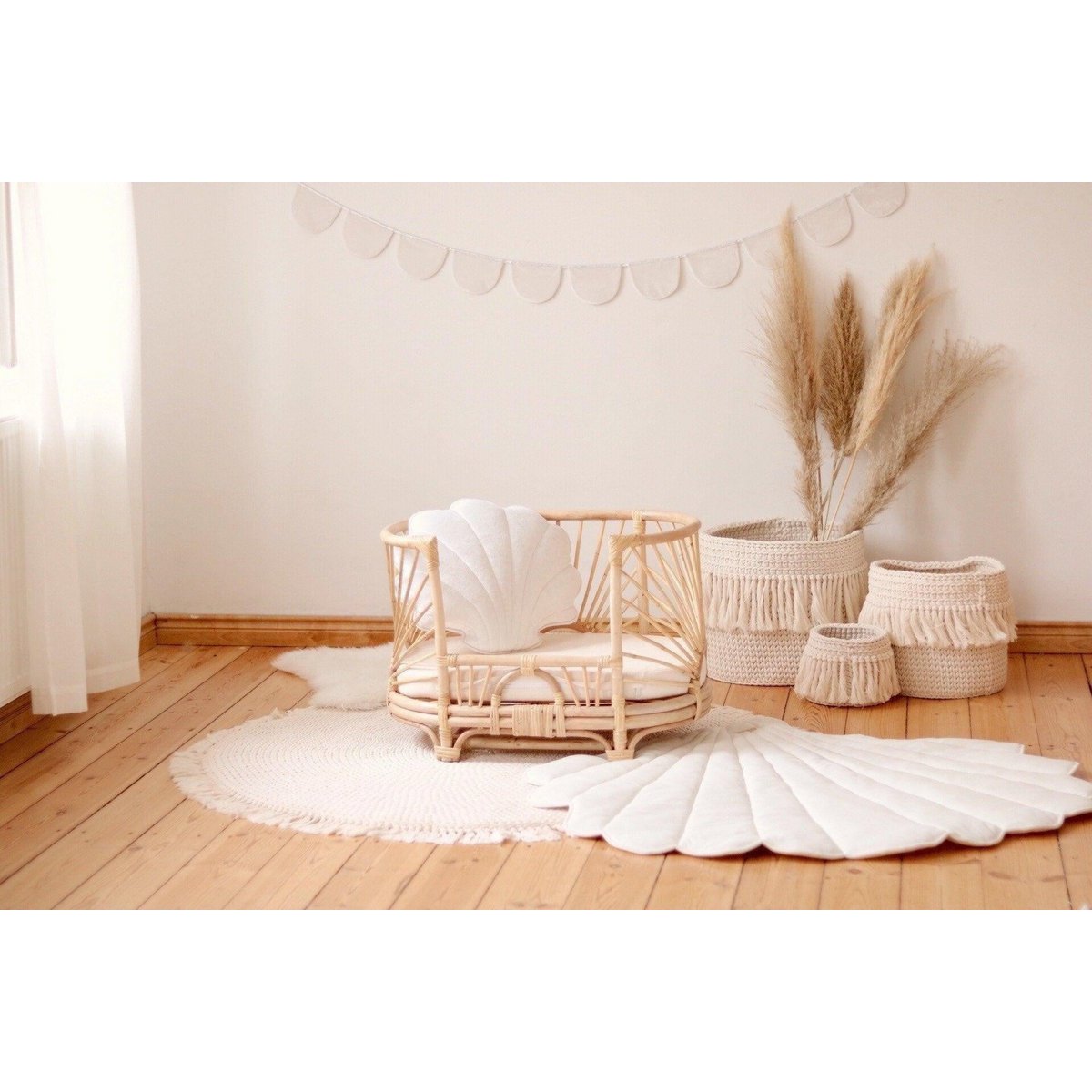 Fluwelen slinger "White Pearl" met halve maantjes