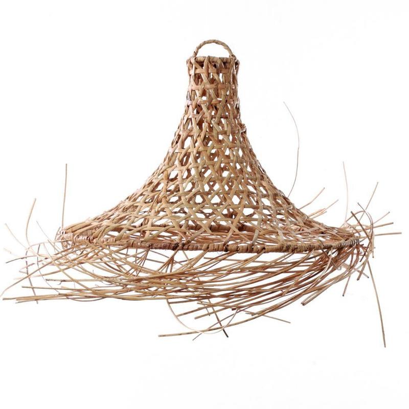 Rotan hanglamp Mykonos met boho stijl voor een sfeervolle kustlook in huiselijke ruimtes. Handgemaakt en duurzaam ontwerp.